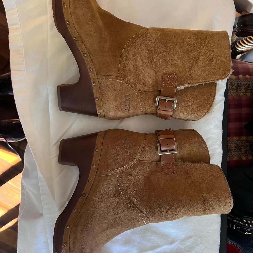 UGG W Amoret shearling boots Chestnut